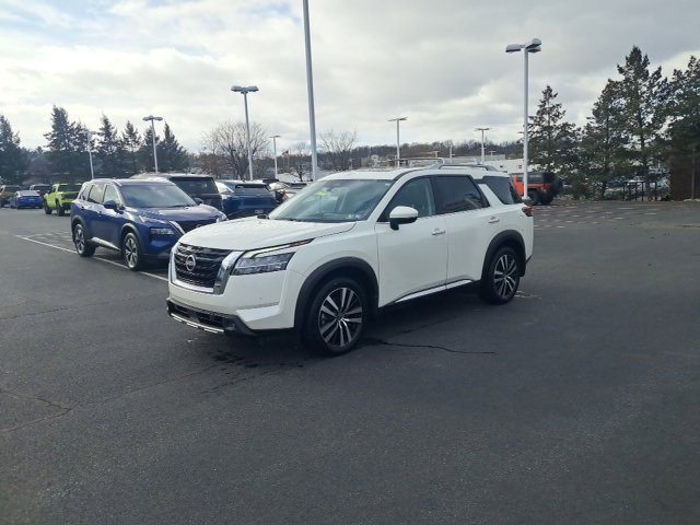 Certified 2023 Nissan Pathfinder Platinum image 11