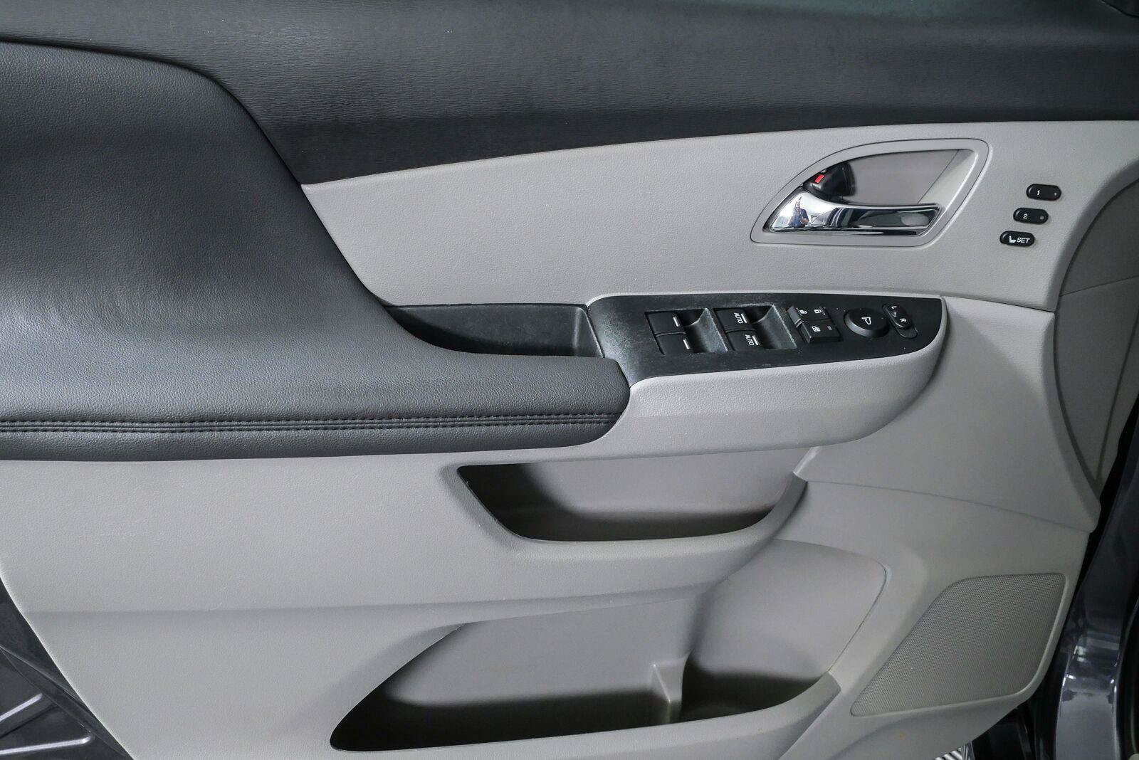 Used 2016 Honda Odyssey Touring image 6