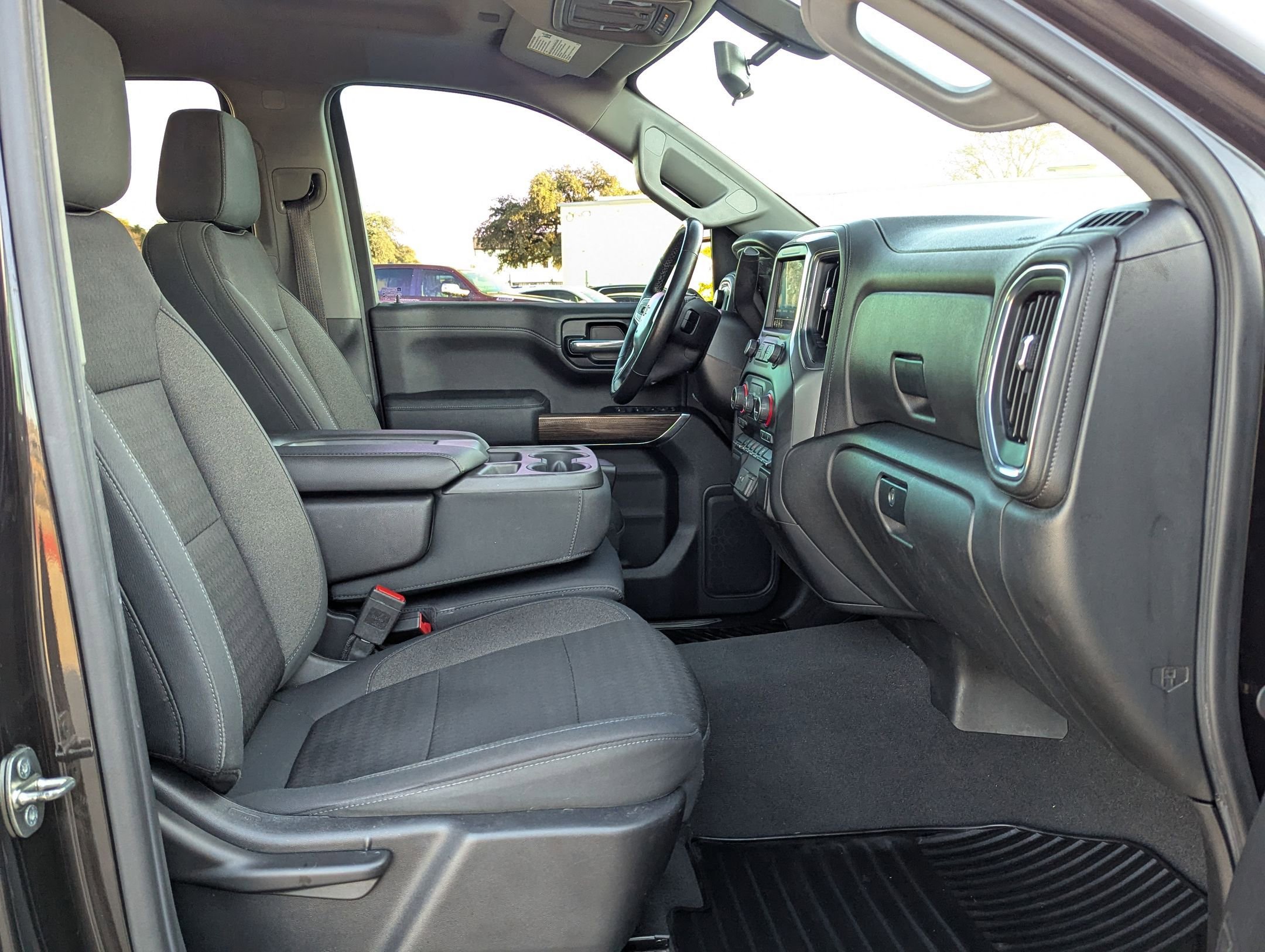 Used 2019 Chevrolet Silverado 1500 LT w/ Texas Edition image 26