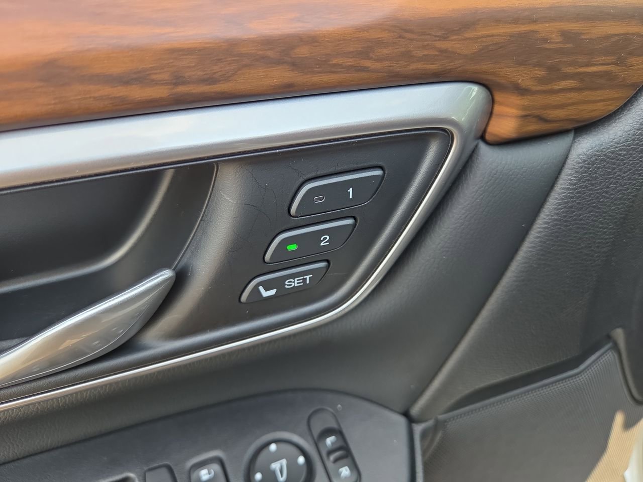 Used 2022 Honda CR-V Touring image 17