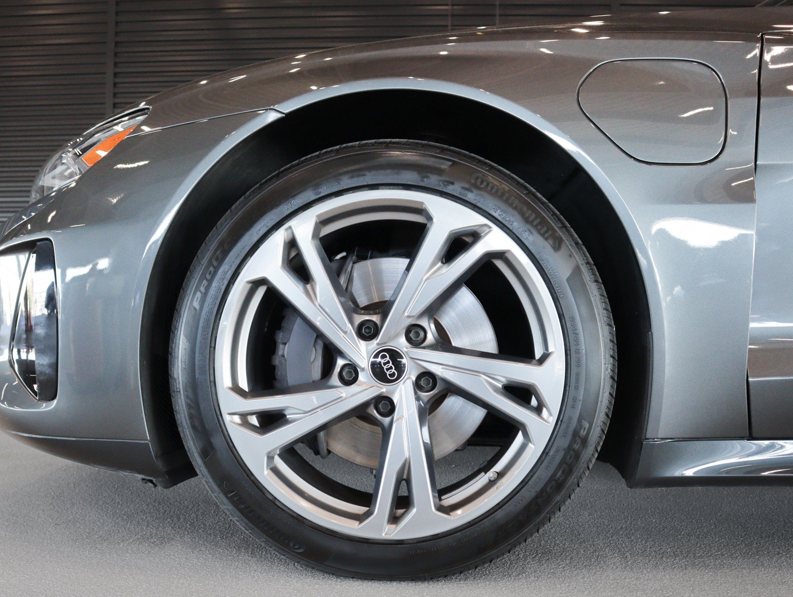 Used 2024 Audi e-tron GT Premium Plus w/ Executive Package AWD/4WD image 4
