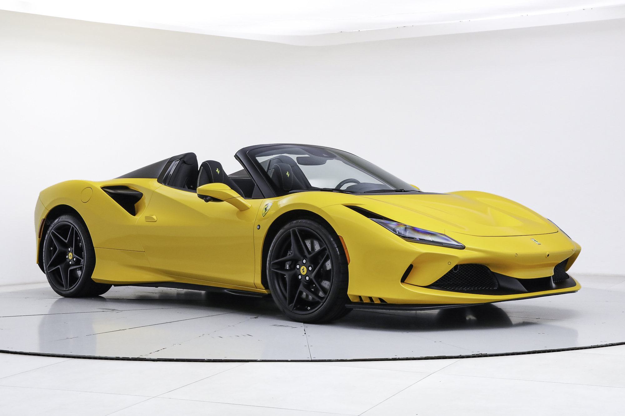 Certified 2022 Ferrari F8 Tributo RWD image 12