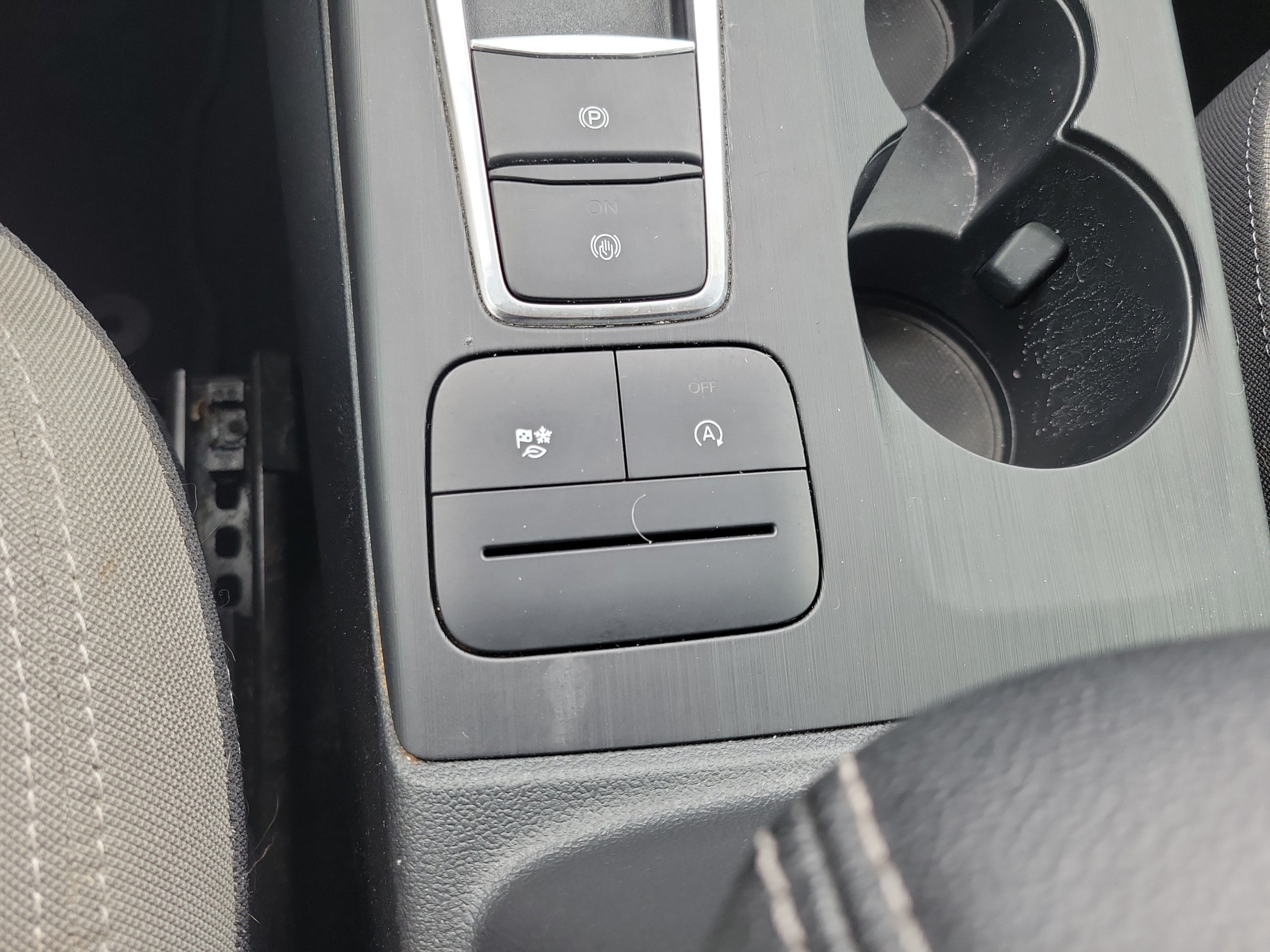 Used 2020 Ford Escape S FWD image 30