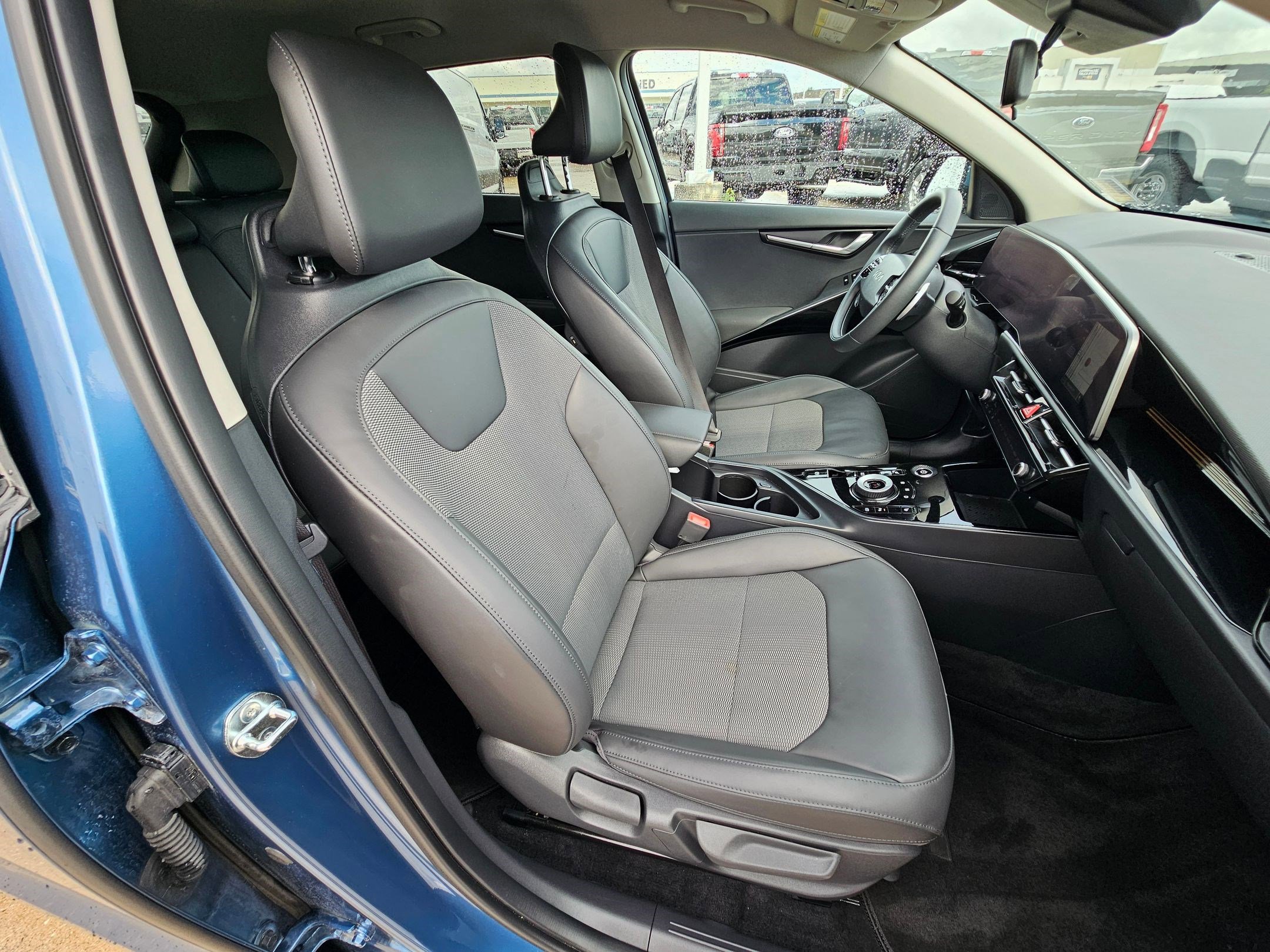 Used 2024 Kia Niro Wind FWD image 33