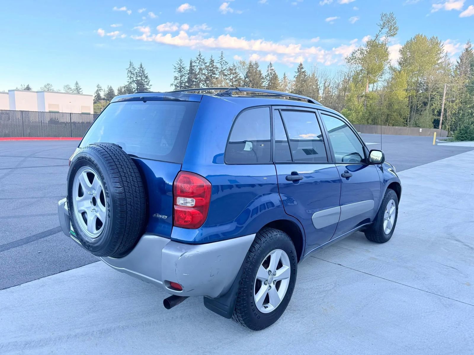 Used 2005 Toyota RAV4 4WD image 5