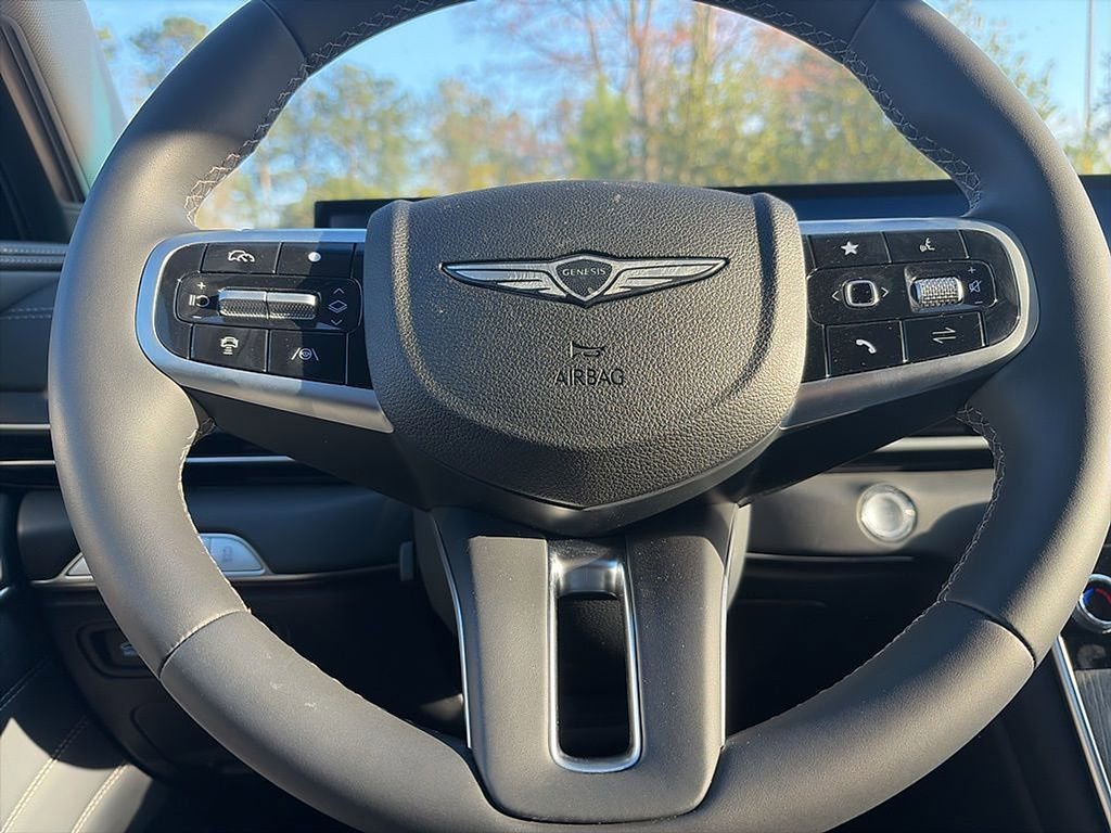 Used 2025 Genesis GV80 2.5T Select image 13