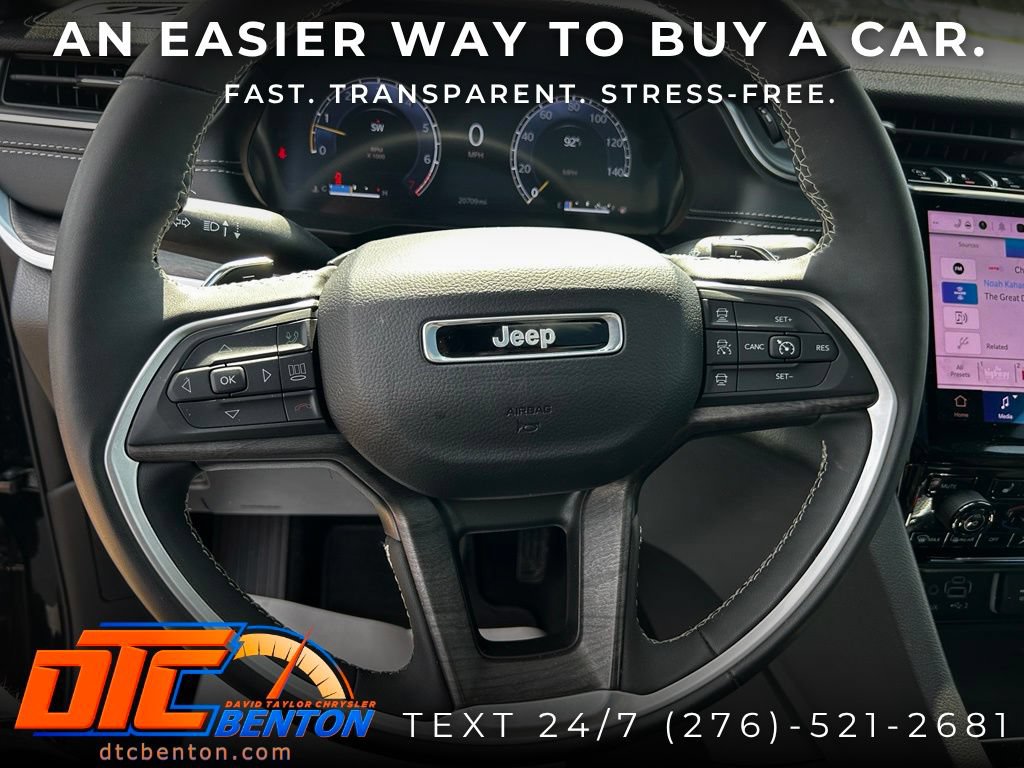 Used 2025 Jeep Grand Cherokee L Limited w/ Luxury Tech Group II AWD/4WD image 14