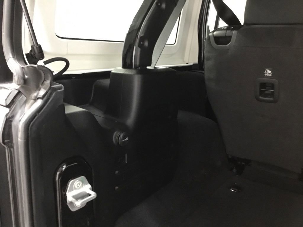 Used 2022 Jeep Wrangler Unlimited Sport image 17