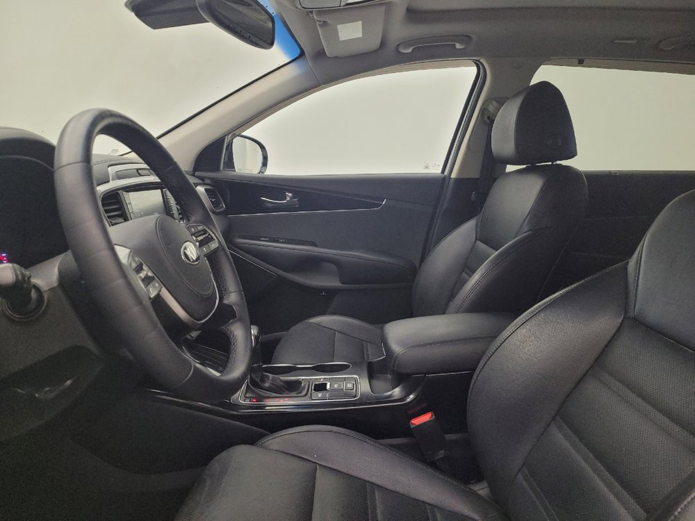 Used 2019 Kia Sorento SX image 17