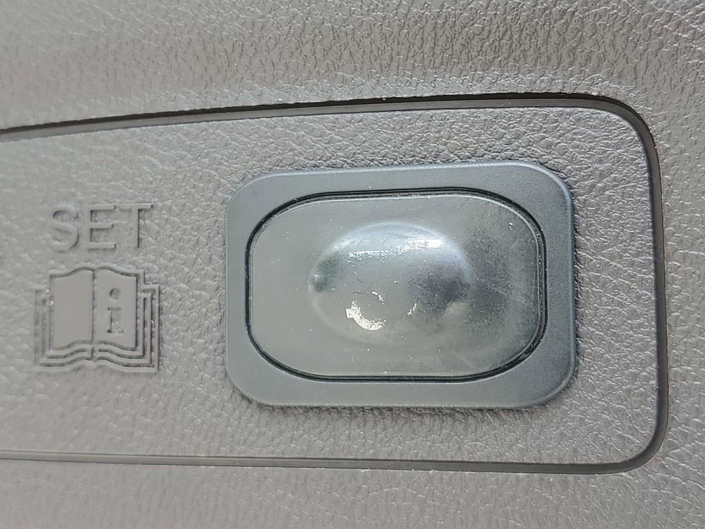 Used 2017 Lincoln MKC Reserve image 8