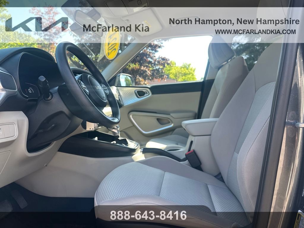 Used 2024 Kia Soul LX w/ Option Group 015 FWD image 10