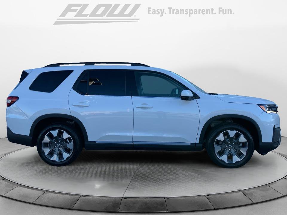 New 2026 Honda Pilot Touring image 8