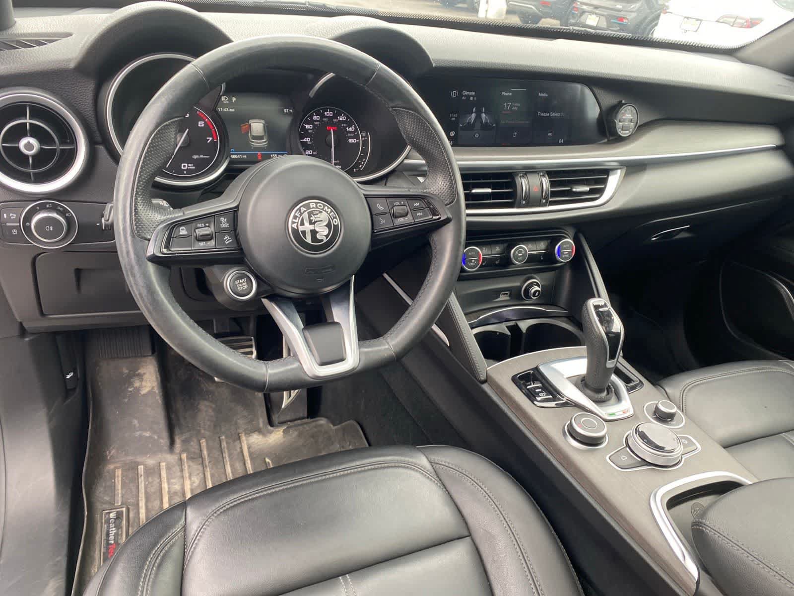 Used 2022 Alfa Romeo Stelvio Ti AWD/4WD image 11
