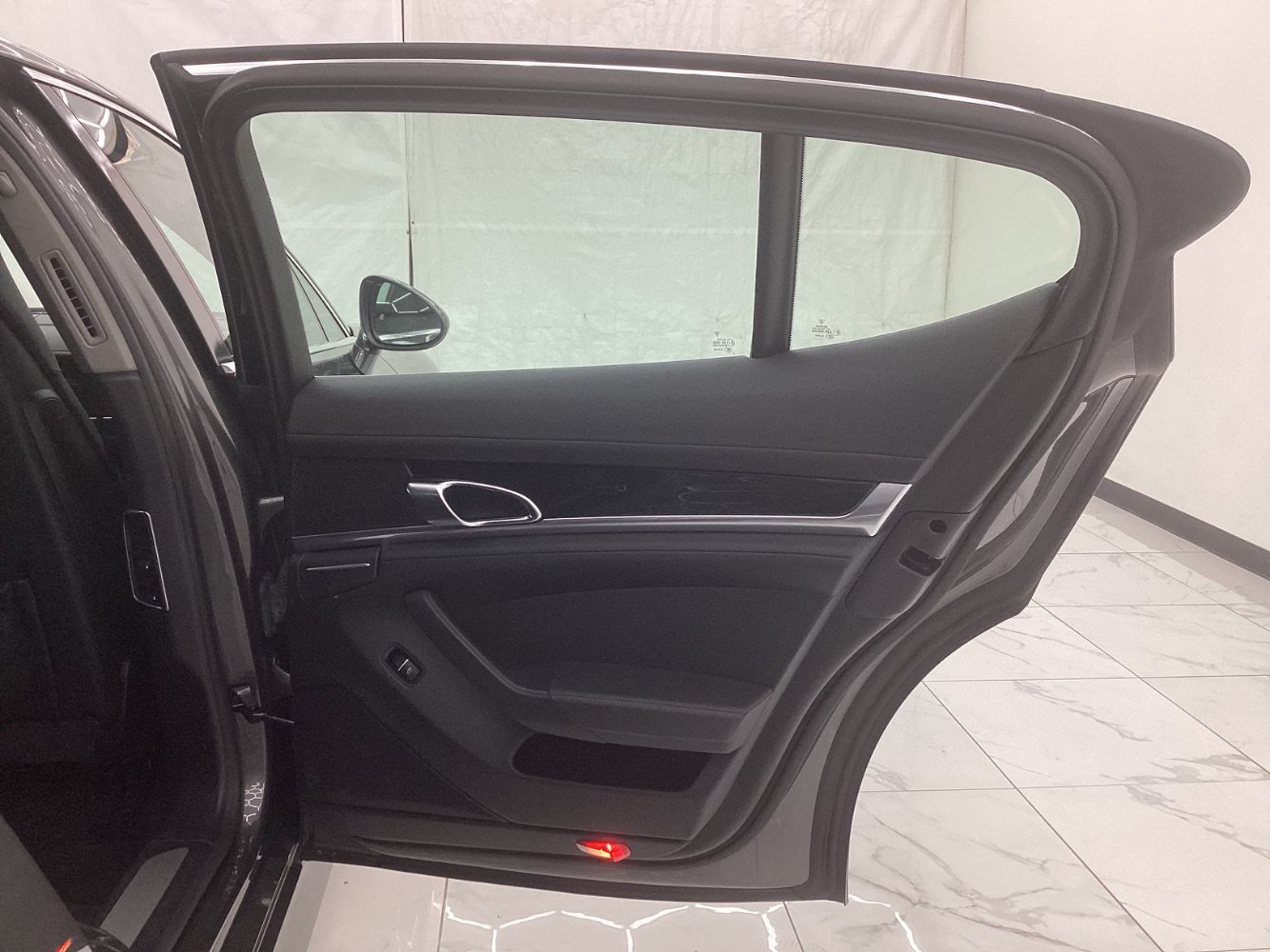 Used 2013 Porsche Panamera S RWD image 24
