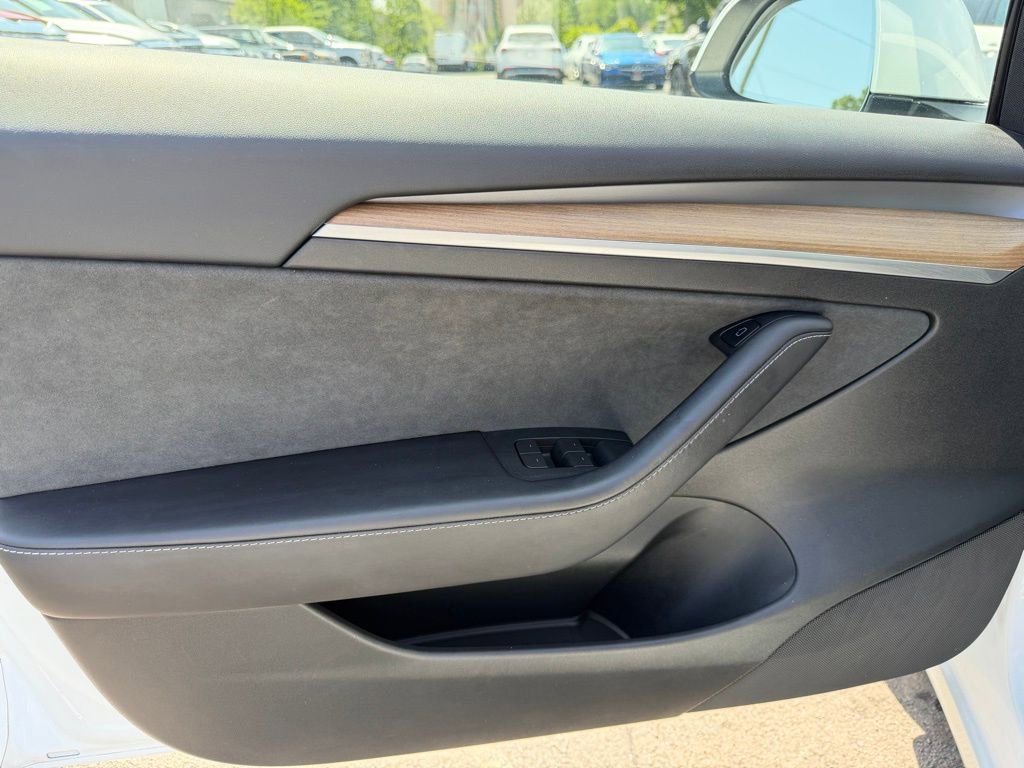 Used 2023 Tesla Model 3 Standard Range RWD image 12