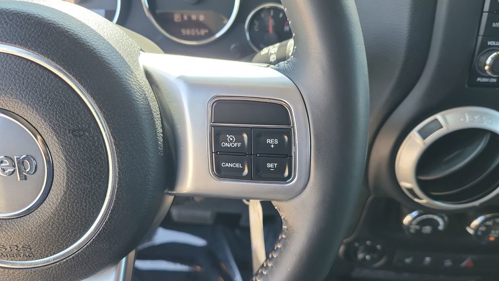 Used 2016 Jeep Wrangler Unlimited Rubicon AWD/4WD image 20