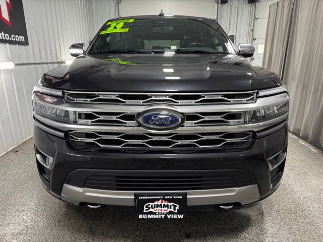 Used 2024 Ford Expedition Platinum image 2