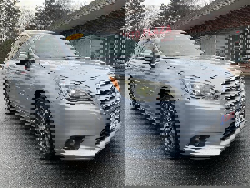 Used 2016 Subaru Legacy 3.6R Limited image 3