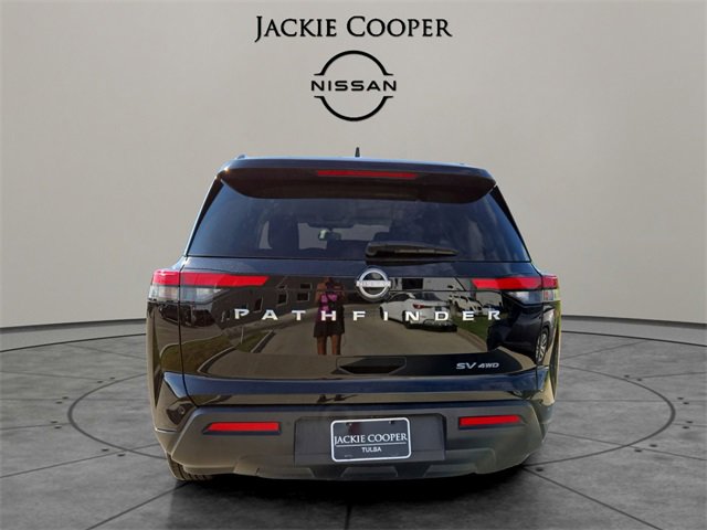 Certified 2024 Nissan Pathfinder SV image 4