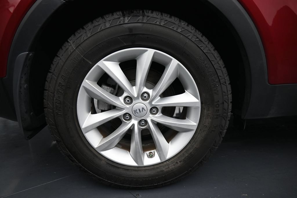 Used 2017 Kia Sorento AWD w/ LX Convenience Package image 10