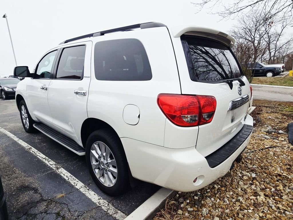 Used 2016 Toyota Sequoia Platinum image 3