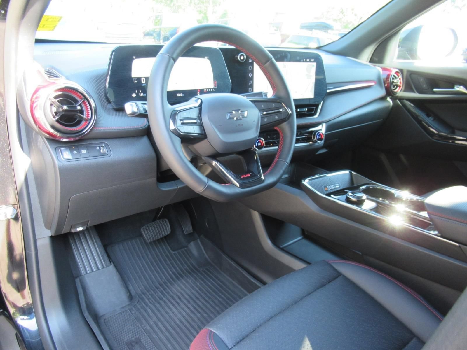 Used 2026 Chevrolet Equinox RS w/ Safety and Technology Package FWD image 18
