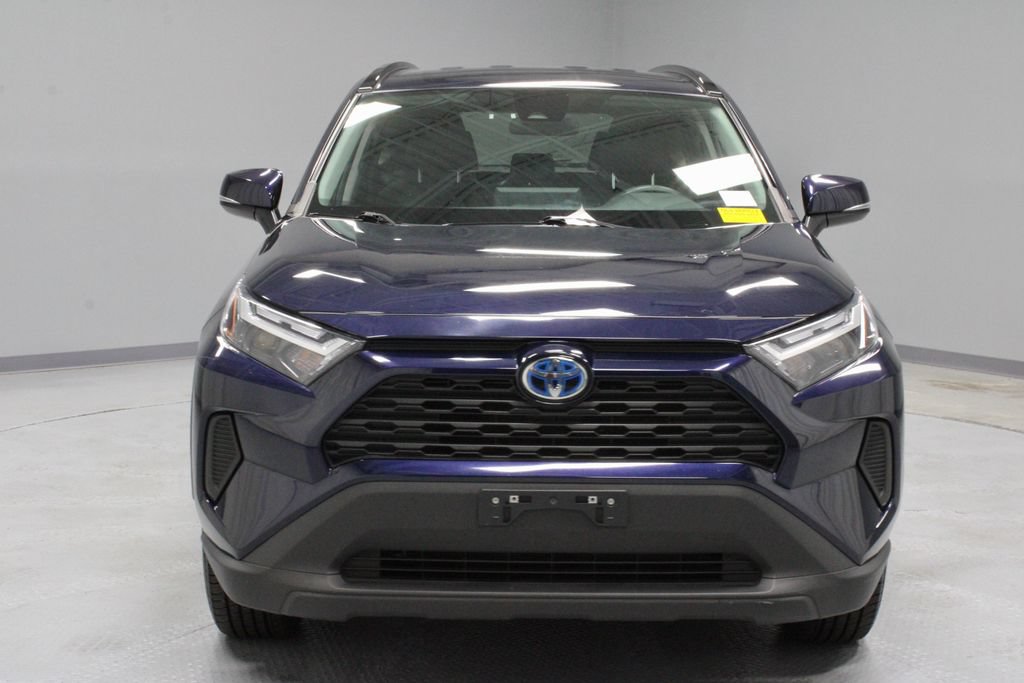 Used 2022 Toyota RAV4 XLE AWD/4WD image 5