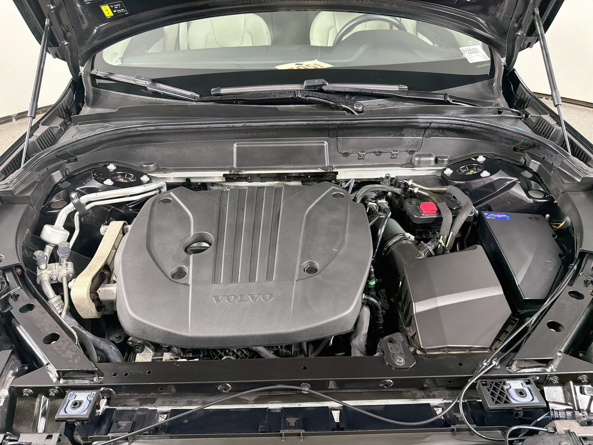 Certified 2023 Volvo XC60 B5 Plus w/ Protection Package Premier FWD image 31