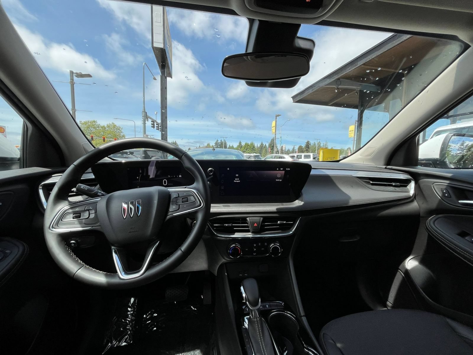 Used 2025 Buick Encore GX Preferred FWD image 34