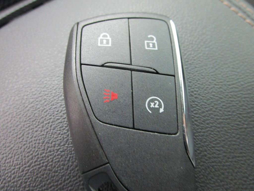 Used 2025 GMC Canyon AT4 w/ Technology Plus Package image 47