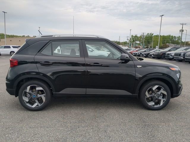 New 2026 Hyundai Venue SEL image 3