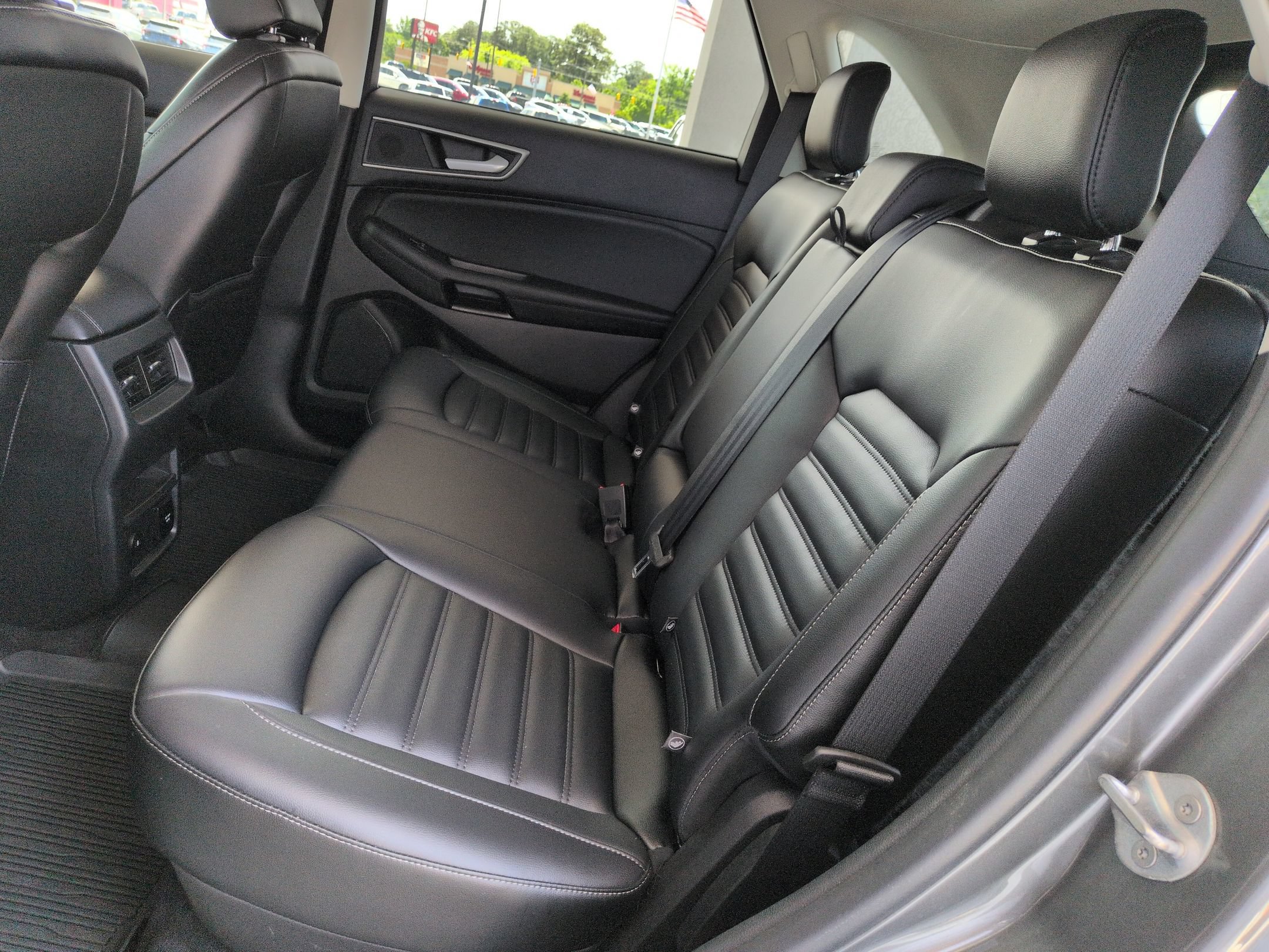 Used 2022 Ford Edge SEL w/ Convenience Package AWD/4WD image 30