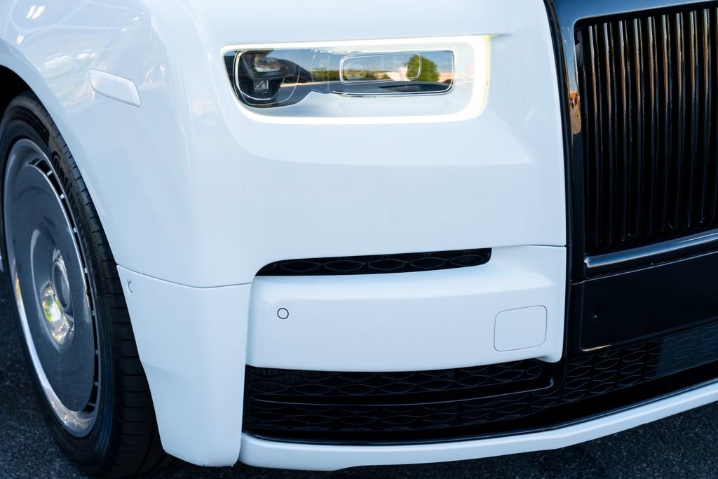 Used 2019 Rolls-Royce Phantom Sedan image 5