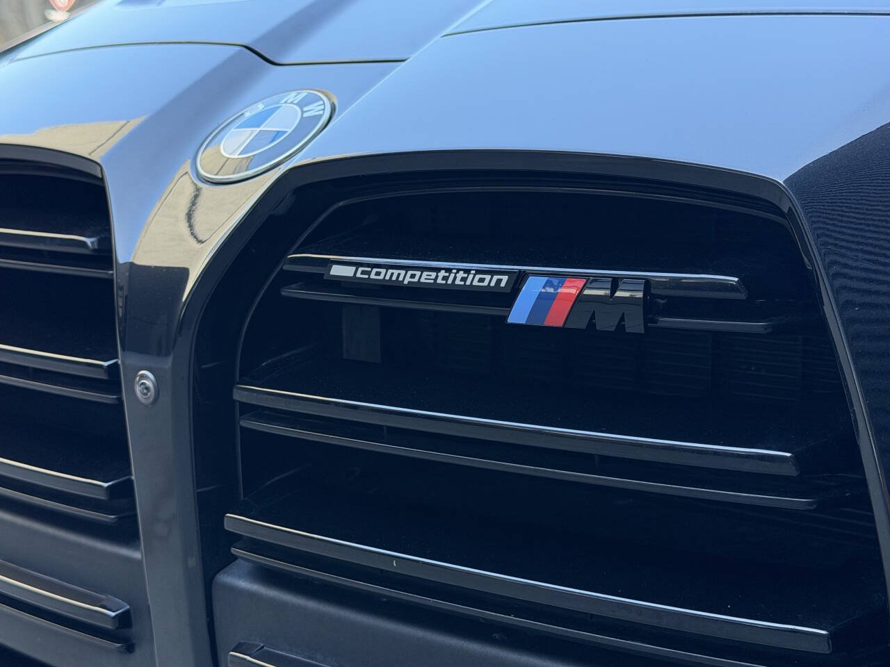 Used 2021 BMW M4 Competition w/ Executive Package RWD image 4