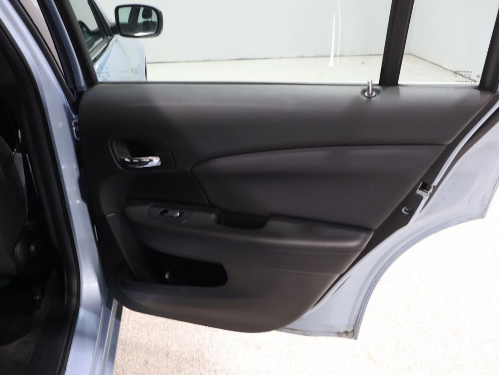 Used 2013 Chrysler 200 Touring w/ S Exterior Appearance Pkg image 20