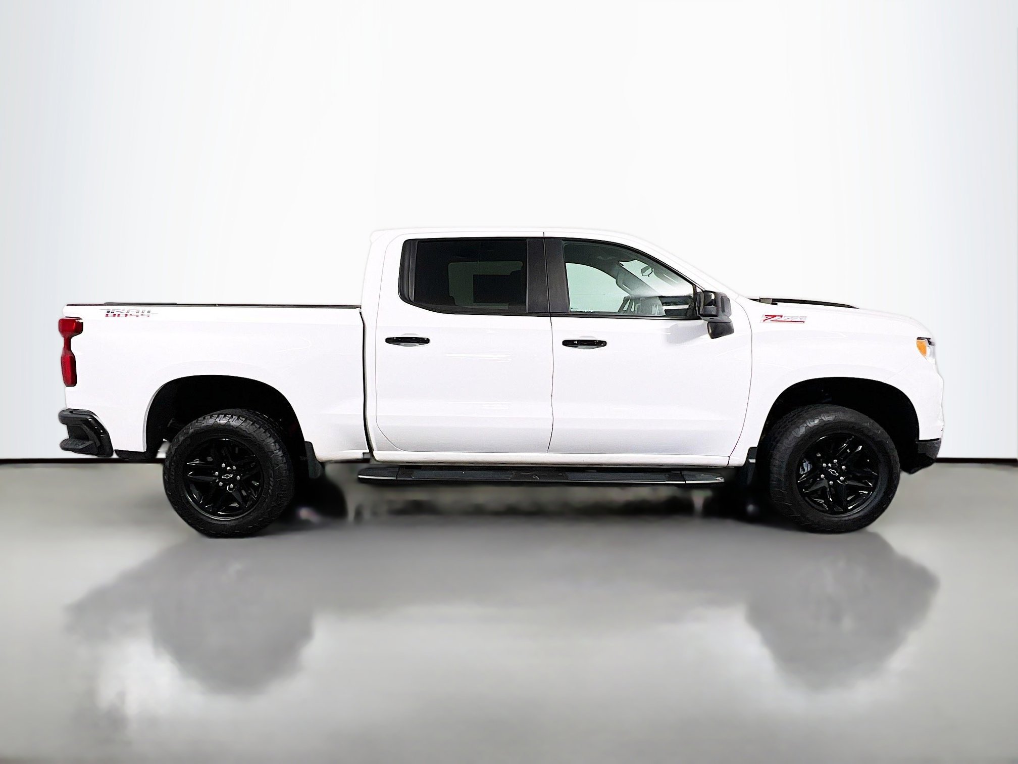 Used 2023 Chevrolet Silverado 1500 LT Trail Boss w/ Protection Package image 3