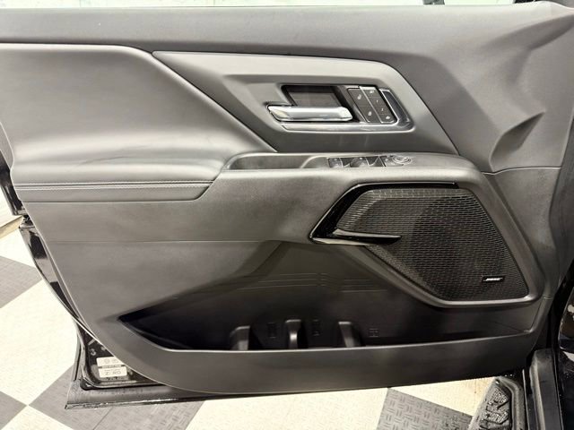 Used 2025 Chevrolet Silverado EV LT image 16