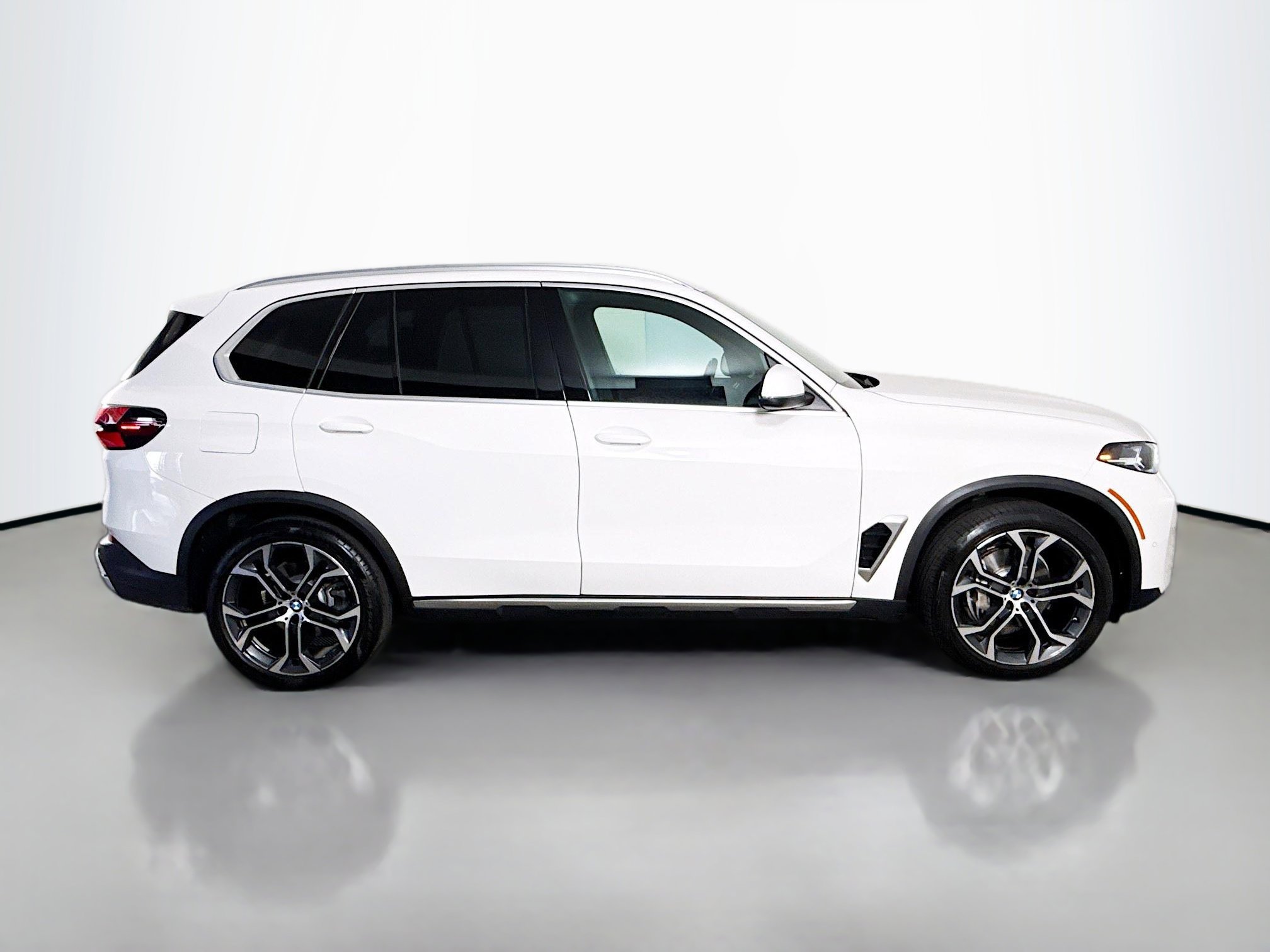 Used 2024 BMW X5 sDrive40i image 11