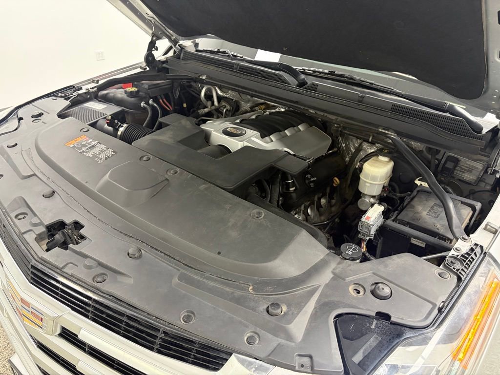 Used 2017 Cadillac Escalade ESV Luxury AWD/4WD image 52