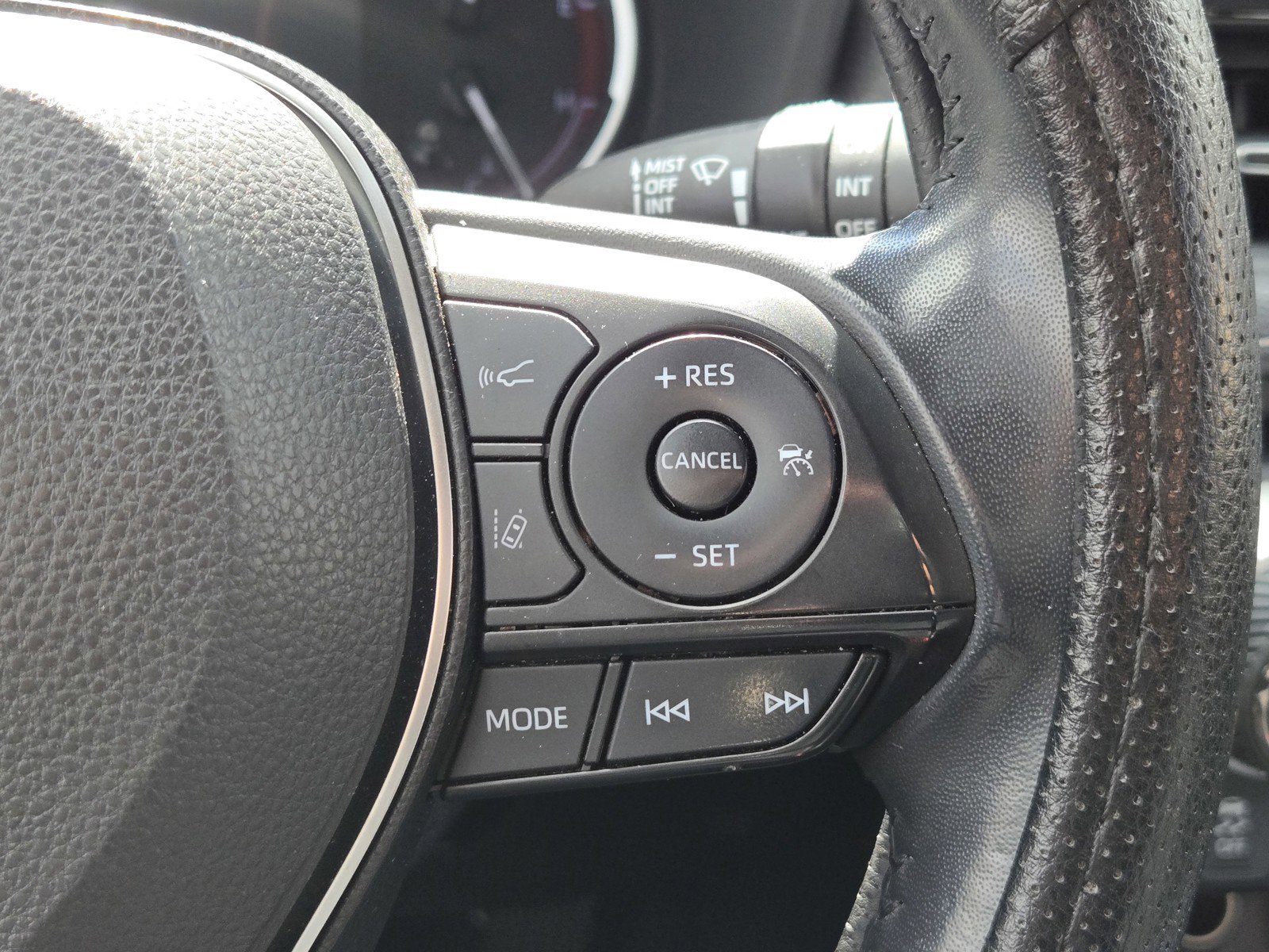 Used 2019 Toyota RAV4 Limited image 26