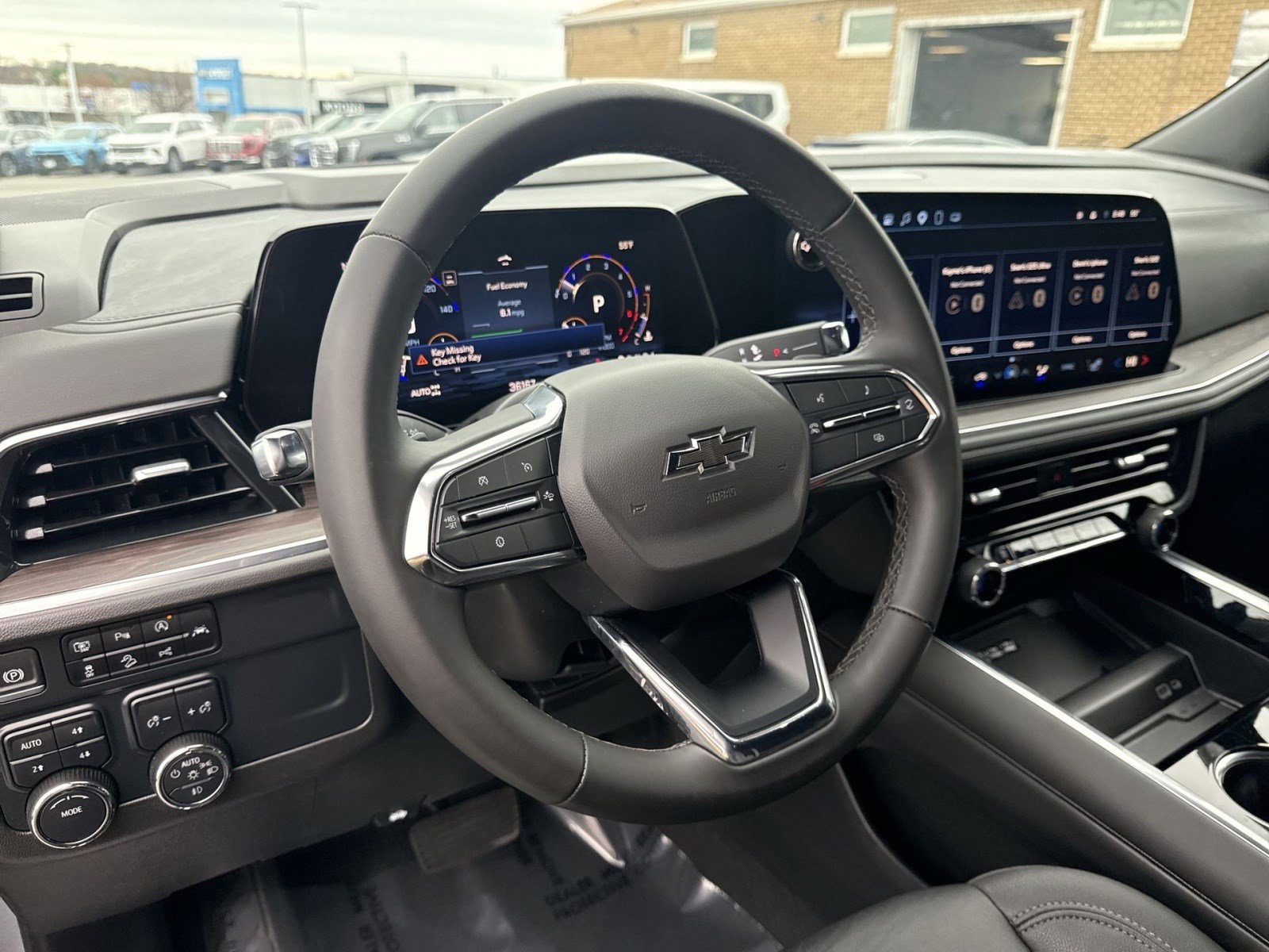 Used 2025 Chevrolet Tahoe Z71 image 15