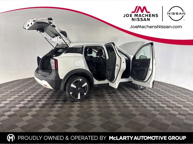 Certified 2025 Nissan Kicks SR image 14