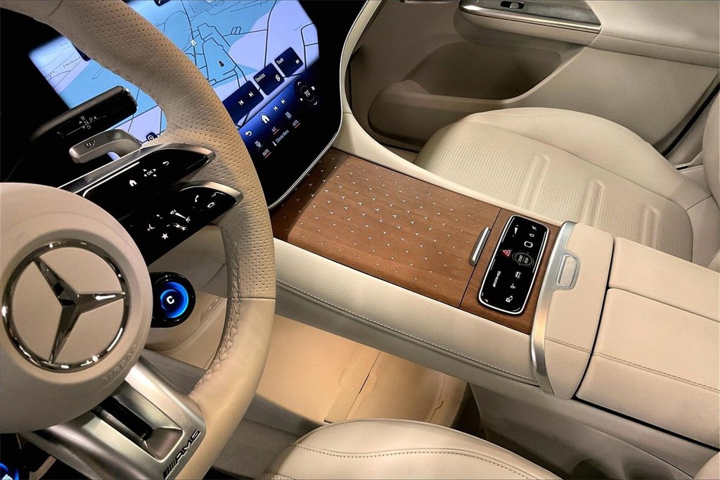 New 2025 Mercedes-Benz EQE AMG 4MATIC SUV w/ Pinnacle Trim Package image 8