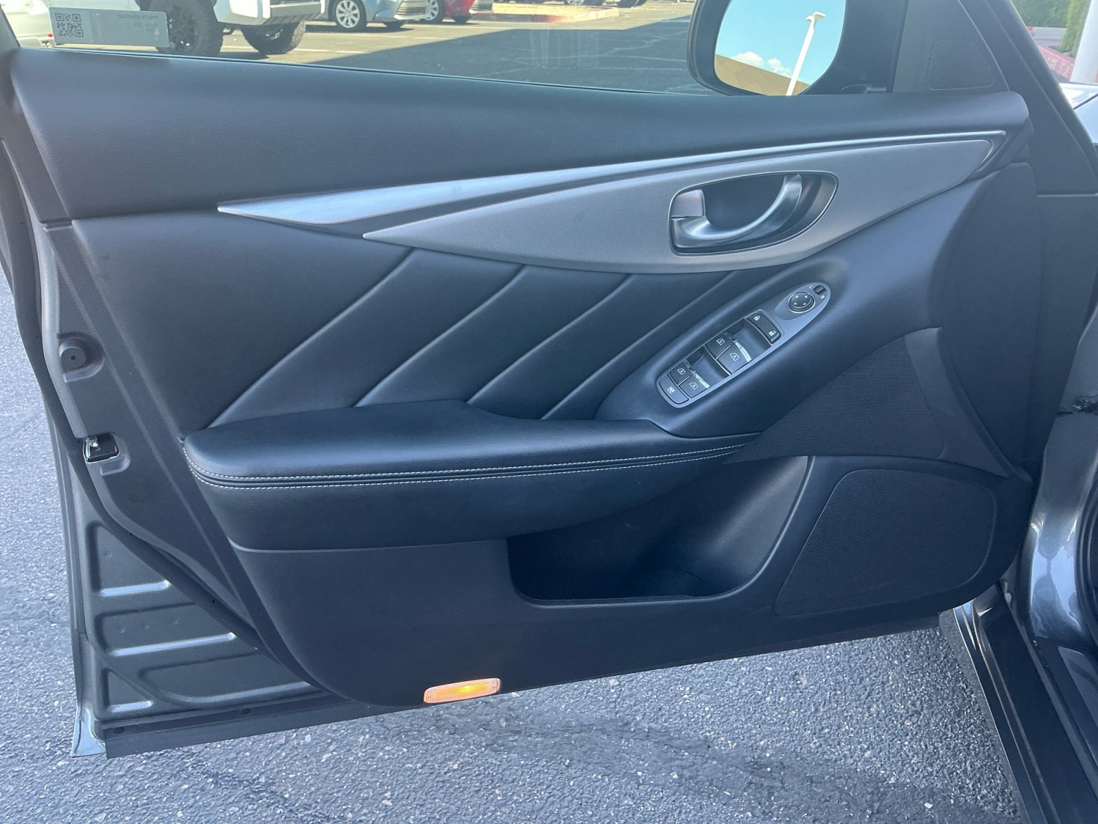 Used 2019 INFINITI Q50 Luxe w/ All Weather Package (L93) RWD image 12