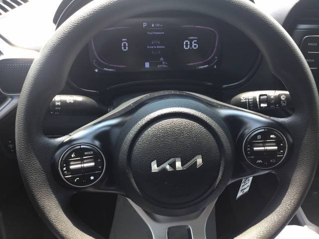 Used 2024 Kia Soul LX w/ Option Group 015 FWD image 14