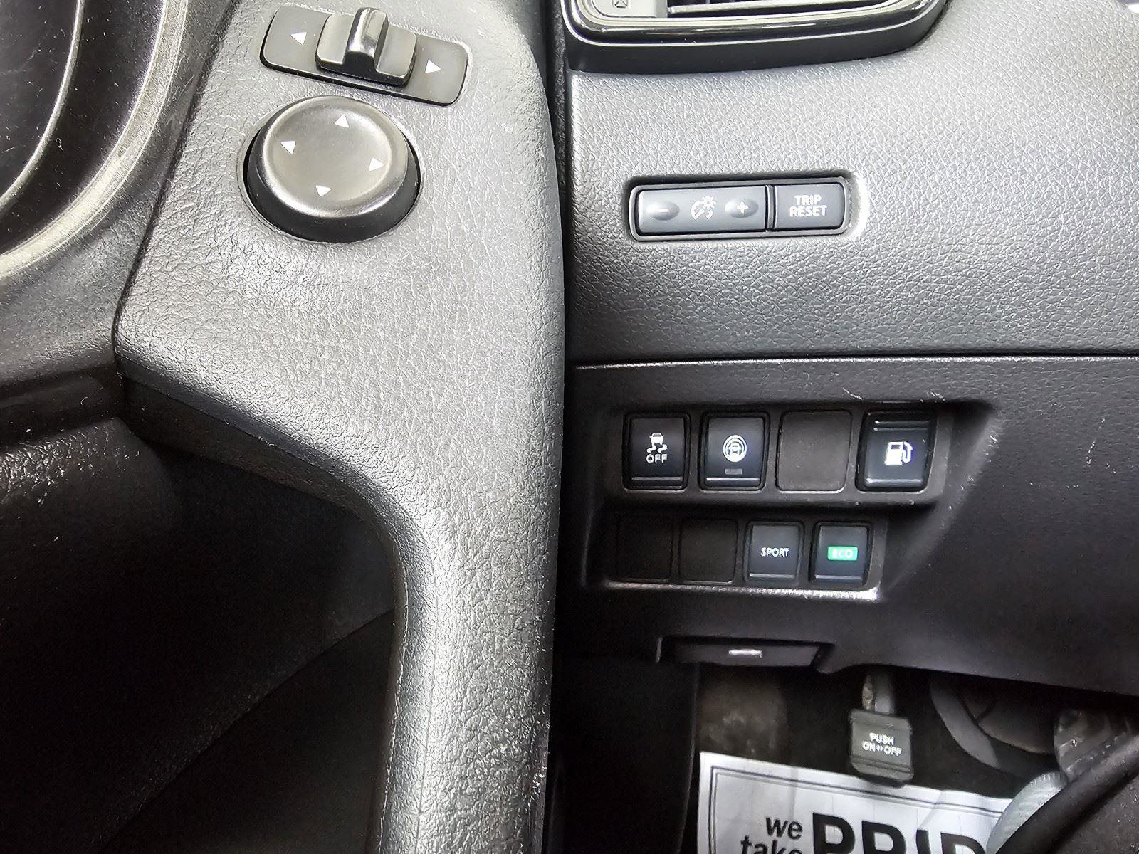 Used 2020 Nissan Rogue S image 24