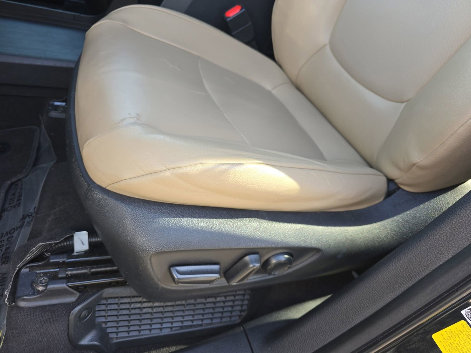 Used 2021 Toyota Sienna XLE image 36