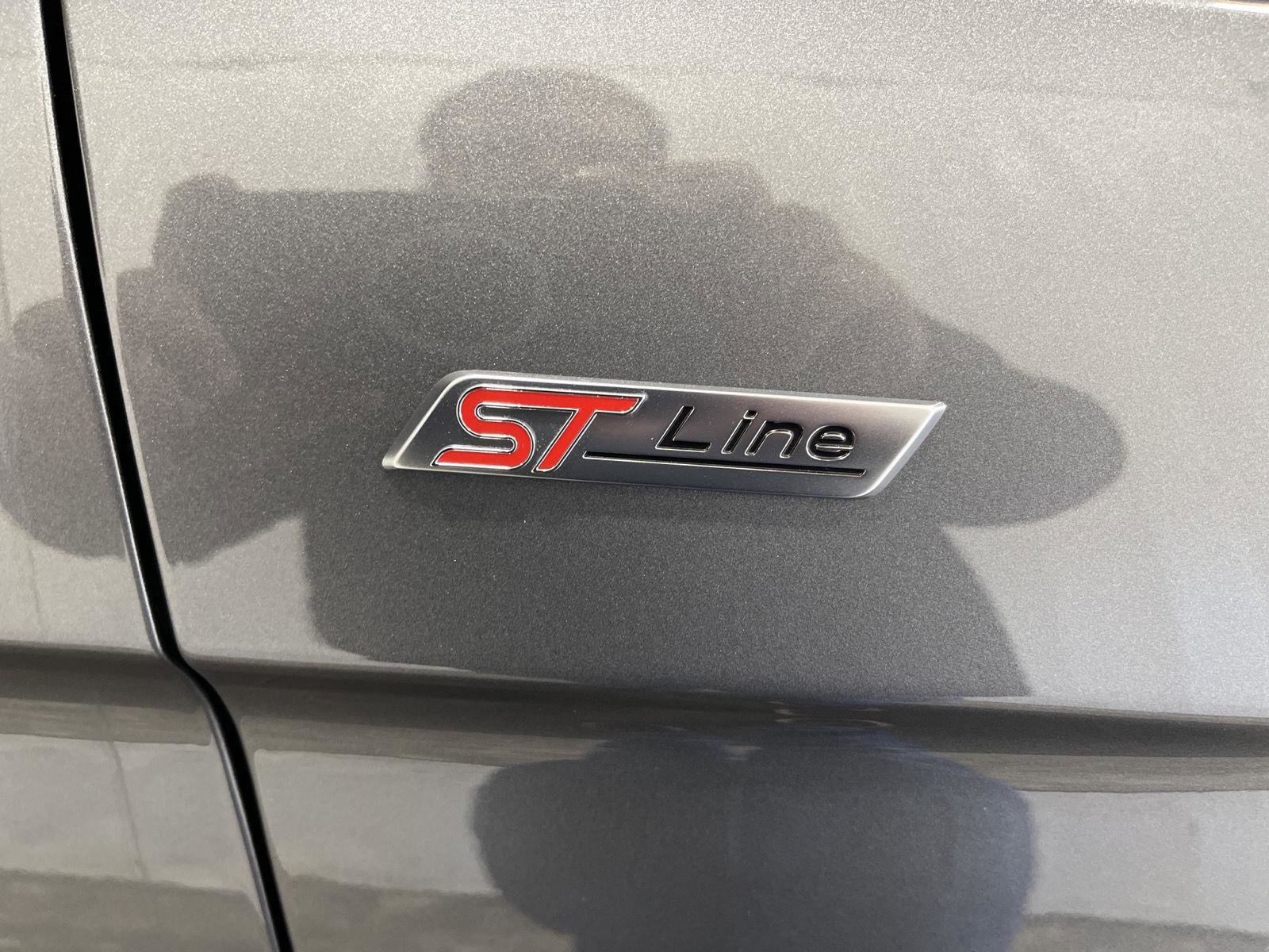 Used 2024 Ford Edge ST-Line image 5