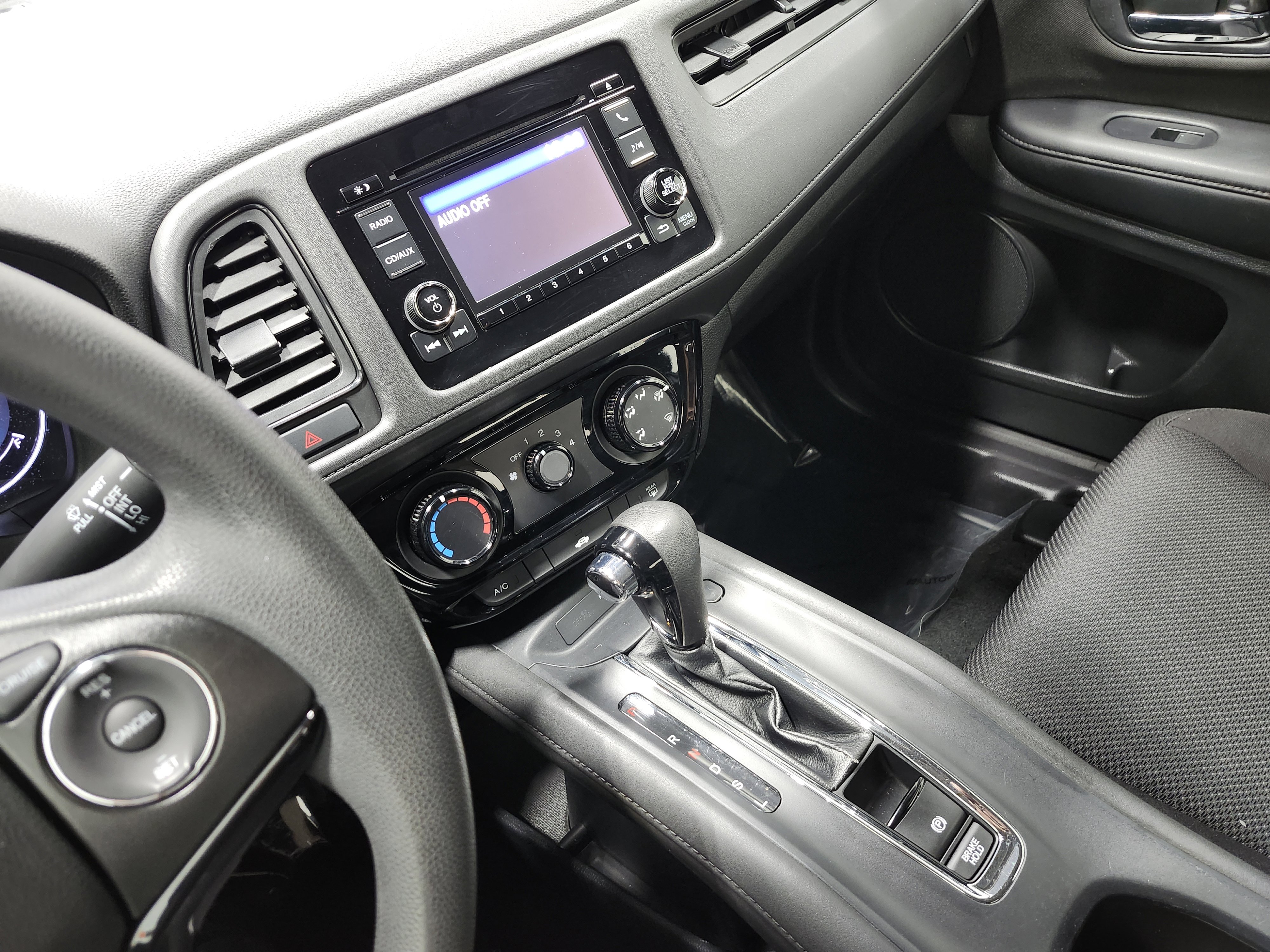 Used 2018 Honda HR-V LX image 27