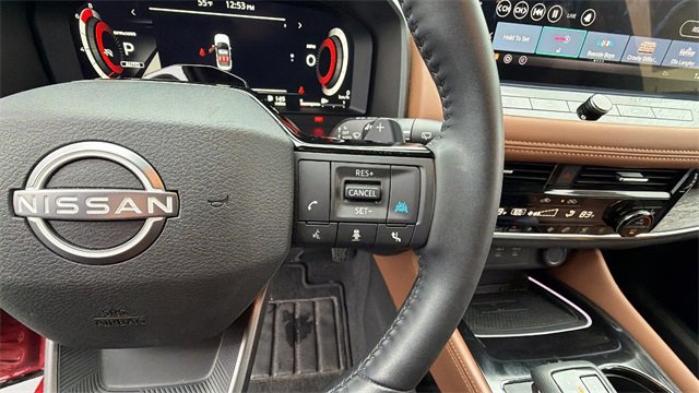 Used 2025 Nissan Rogue Platinum w/ Tech Package image 28